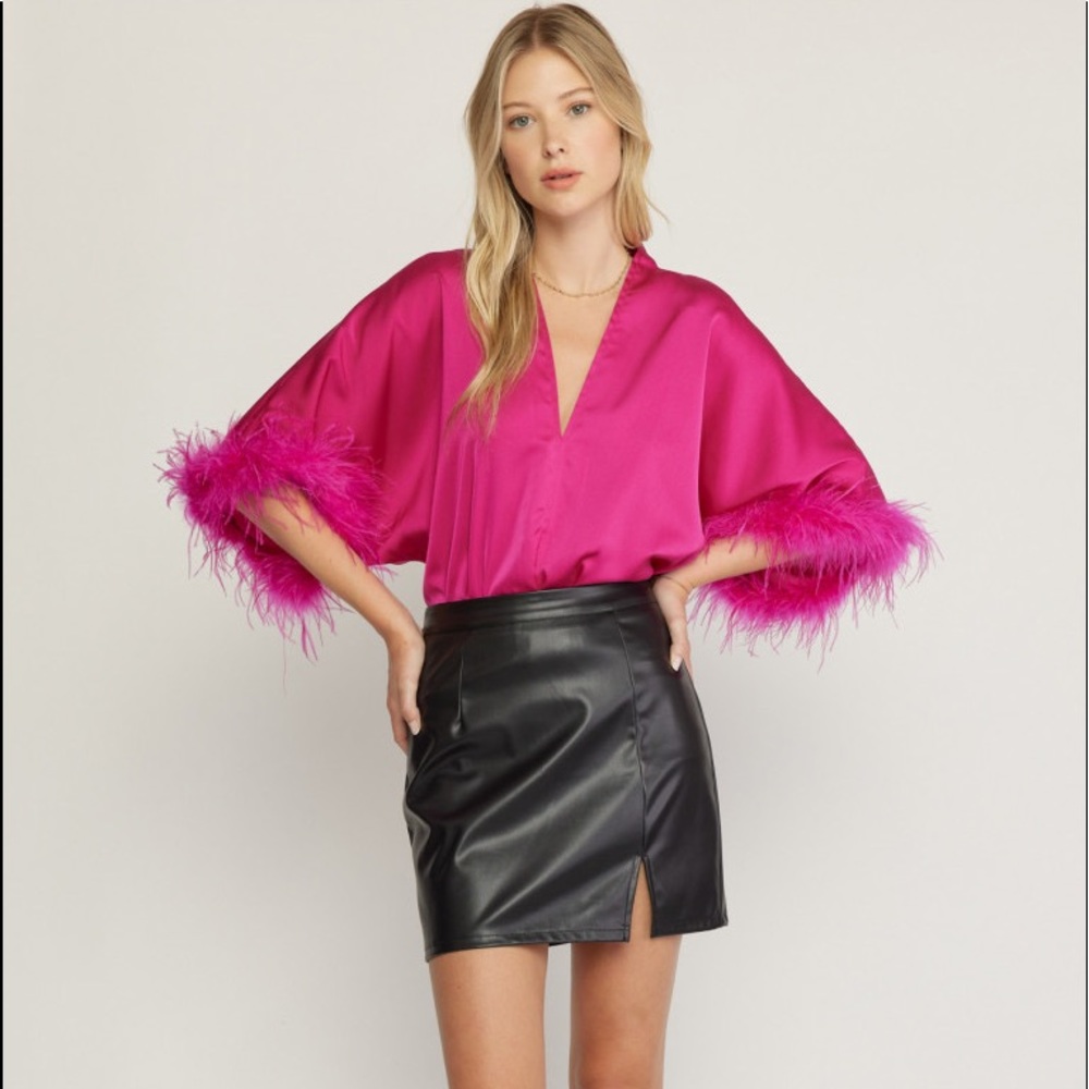 🎀ENTRO PINK Ostrich Sleeve Lined Top🎀